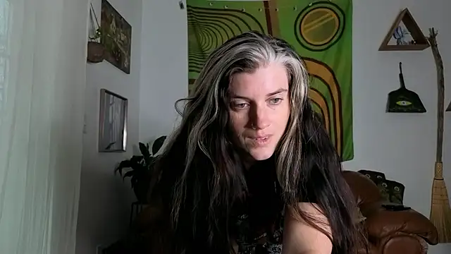 bruisedblossoms live sex cam