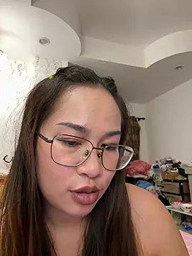 Ponthip live sex cam