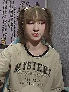 Yoonhee_ki live cam on StripChat