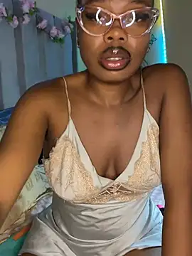 Bubble_Lips_Hun live cam on StripChat