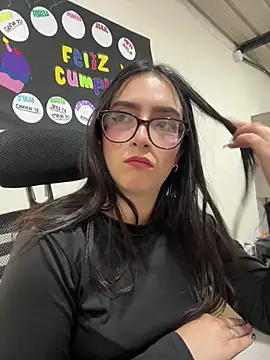 Kloenovoa- live cam on StripChat