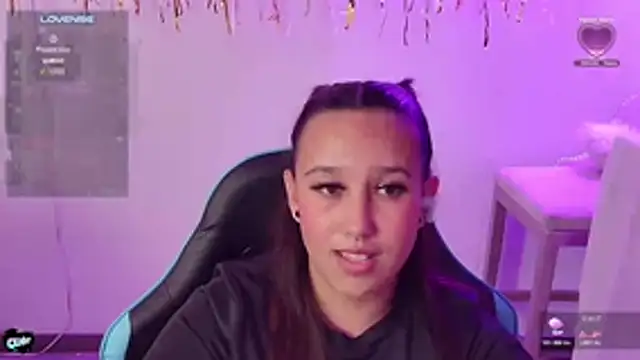 Skarlet_Adams28