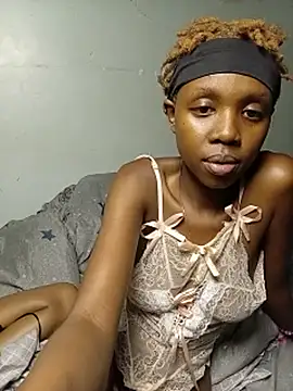 Petite_Nana