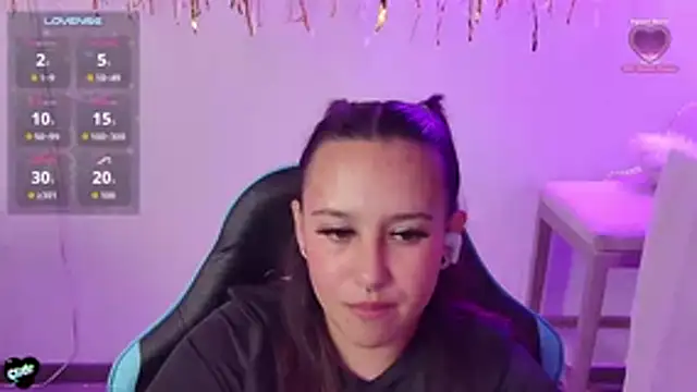 Skarlet_Adams28
