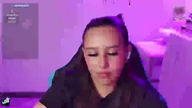 Skarlet_Adams28