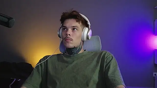 DENIS_HERE live cam preview