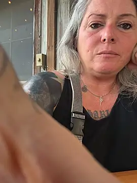 karmavonliebe live cam on StripChat