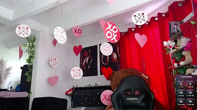 Niky_777 live cam on StripChat