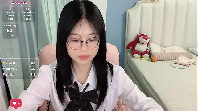 Luna-666 live cam on StripChat