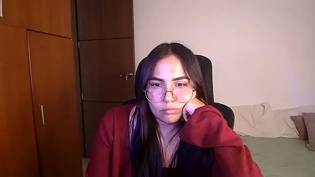 abbyyandmaxx live cam on StripChat