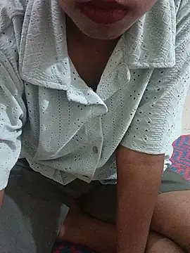 Your_Alinaa live cam on StripChat