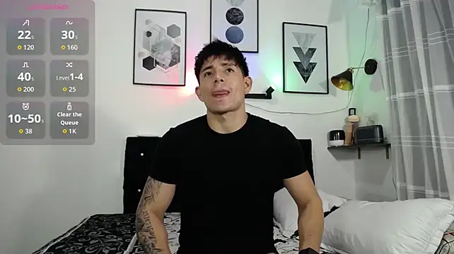Thomas_and_lyan live webcam