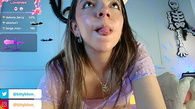 kittyblooms webcam