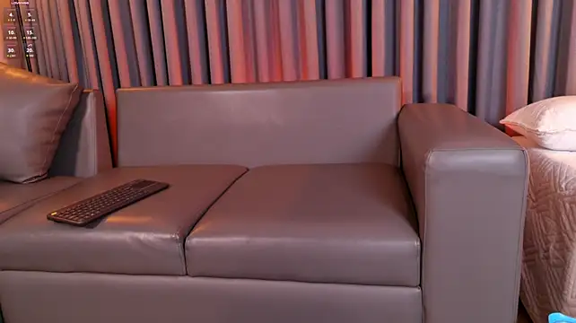 Andrea_Ferrer__ live cam preview