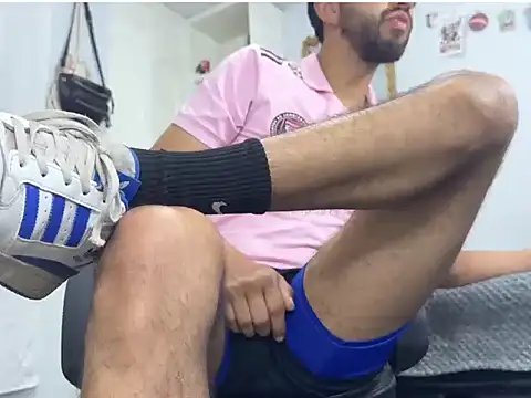 thomass1018 live cam preview