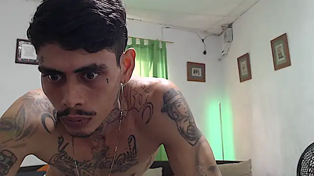 alpha_zom