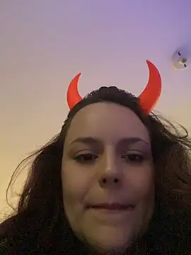 Scarletleon77 webcam