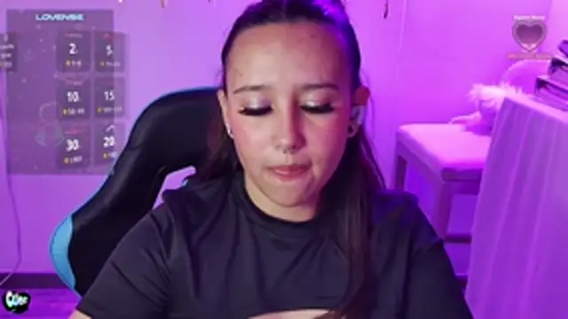 Skarlet_Adams28