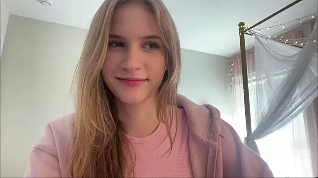 lynellmilleson (F teen) - hottie pick of a day