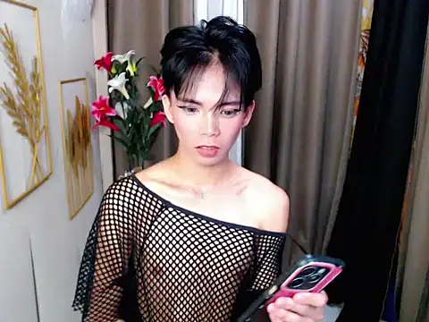 urfemboy_fantasy (M twink) - lets have fun guys and make me cum!