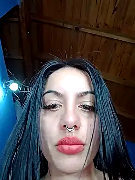 RegainedDiggings live cam on StripChat