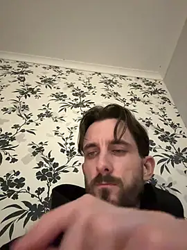 UKBig8incha webcam