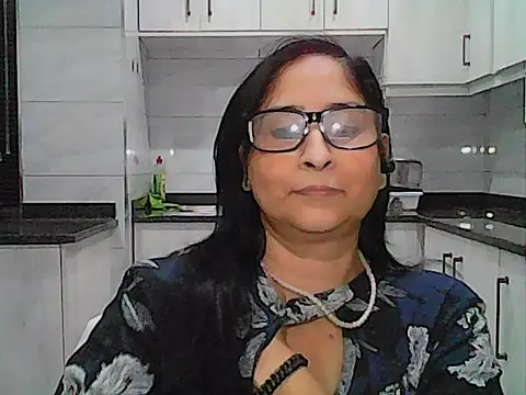 Indiankushy live cam on StripChat