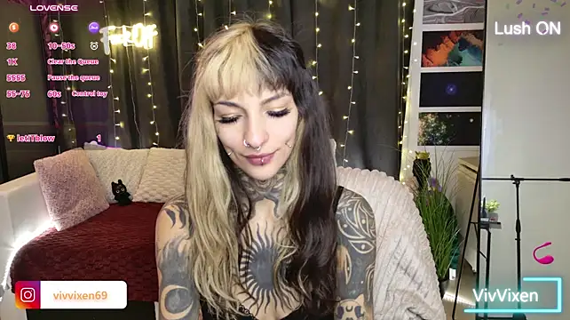 VivVixen live cam preview