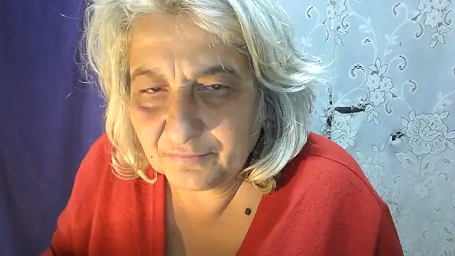 ExquisiteMature live cam on StripChat
