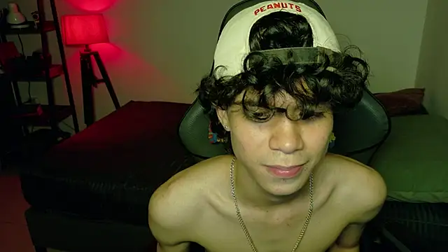 skinny guy OopsAgain_ xxx chat