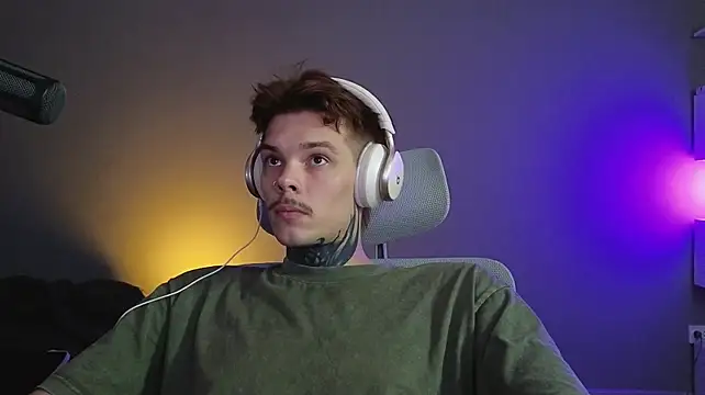 DENIS_HERE live cam preview