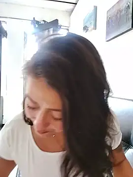 LUNAGREEN_1 live cam preview