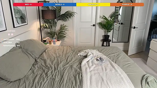 Lilpinkbean Live Webcam on Stripchat