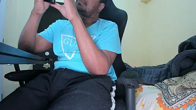 bigcockk23