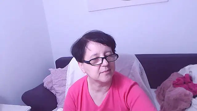 ChristaRose live cam on StripChat