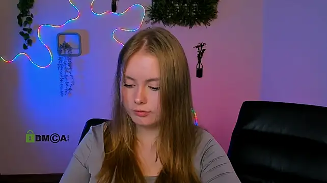helena_so_shyy