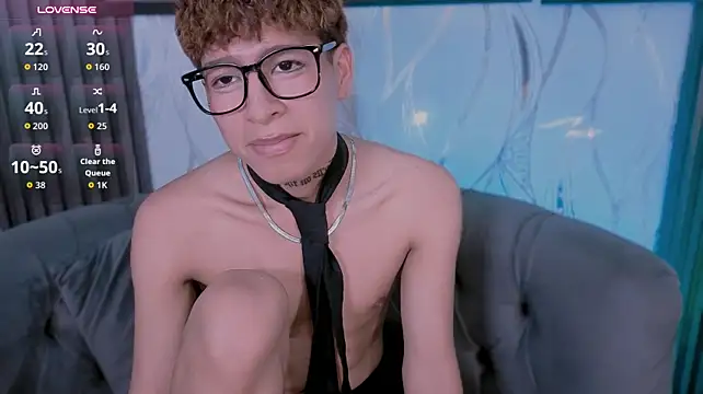 shikimori_ live cam on StripChat