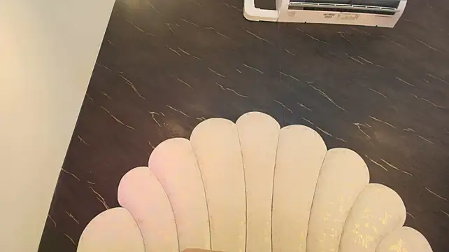 kissme_luna live cam on StripChat