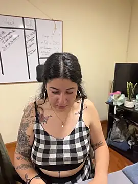 MeganCollins live cam on StripChat