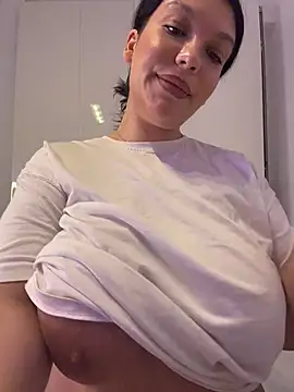ClaraPasssion live cam on StripChat