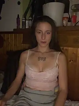 TeenLeonie18