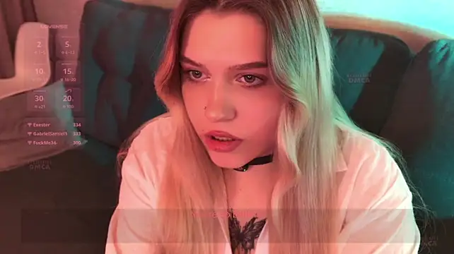 mali_kiss live cam on StripChat