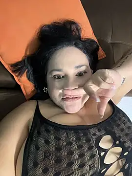 AliceeJoness_ live cam on StripChat