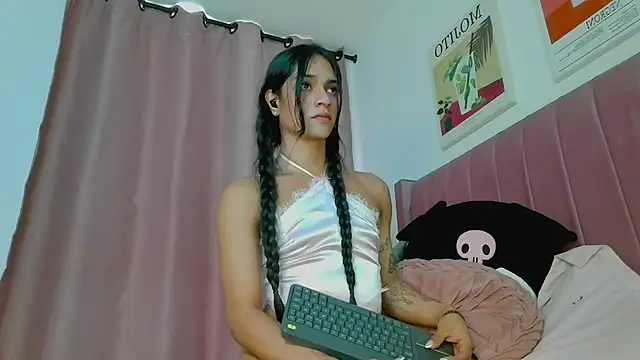 Modelo: emmily_forev3r