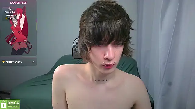LeonBoykisser on Stripchat