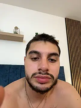 AmadeoWild on Stripchat