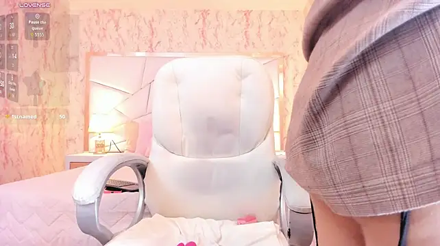 Emily_Whinfre
