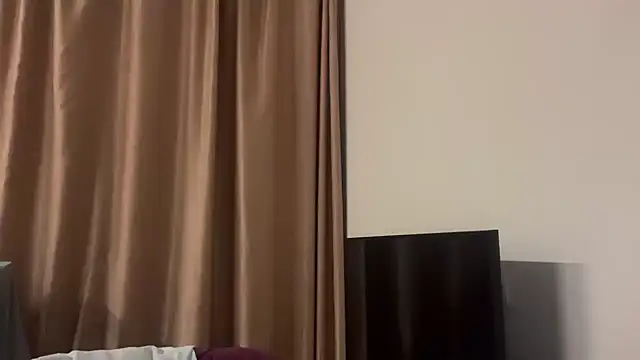 Moonveil_ live cam on StripChat