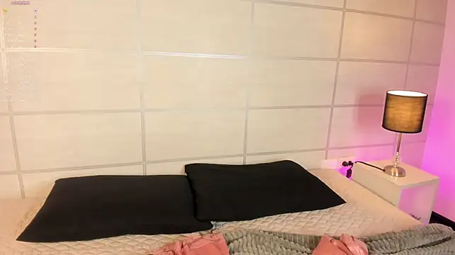 Liily_Rosee live cam on StripChat