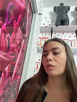 rapunzel069 (F young) - show ass+ Spank ass 5x 🍑👋 + oil